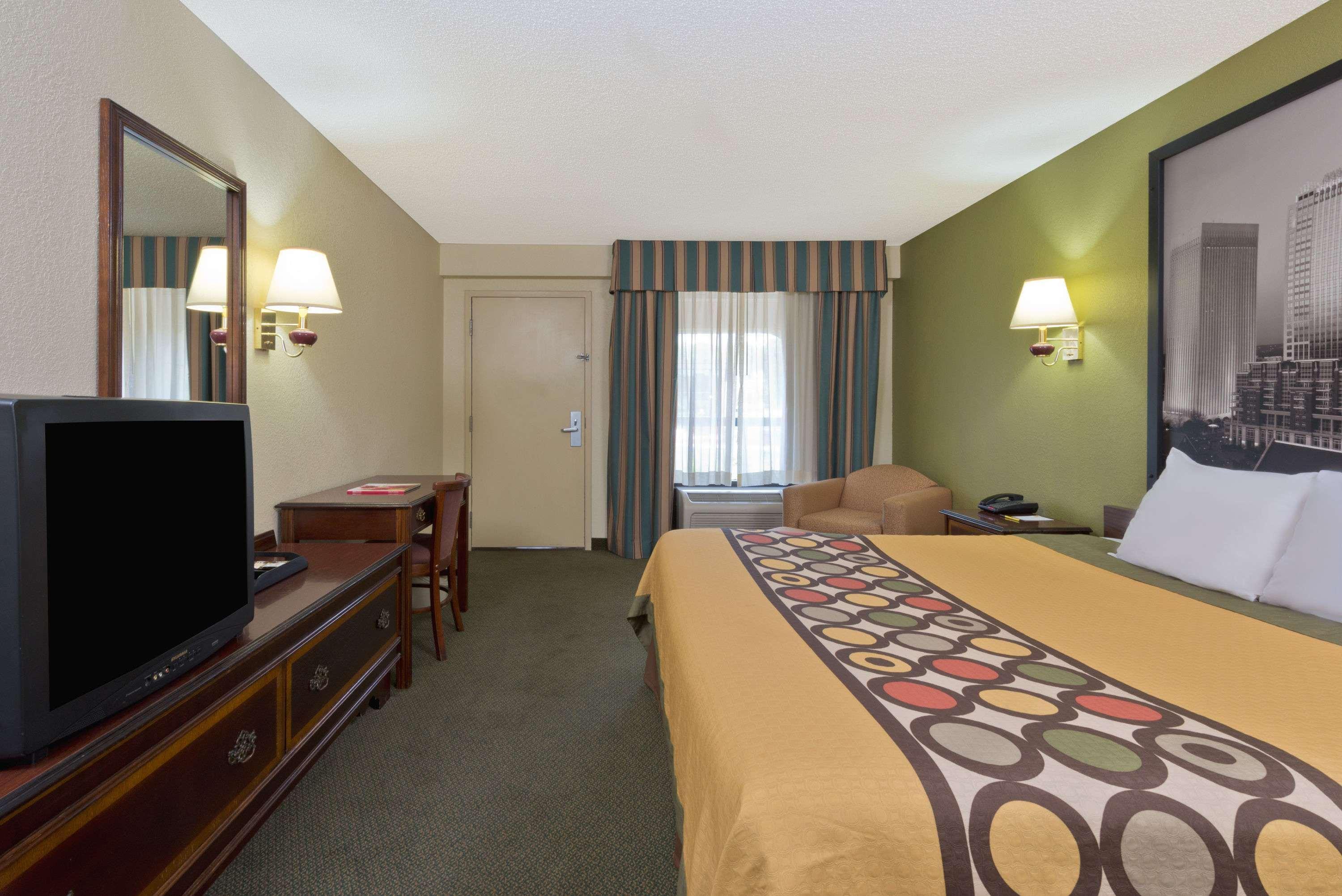 Super 8 By Wyndham Huntersville/Charlotte Area Exteriör bild