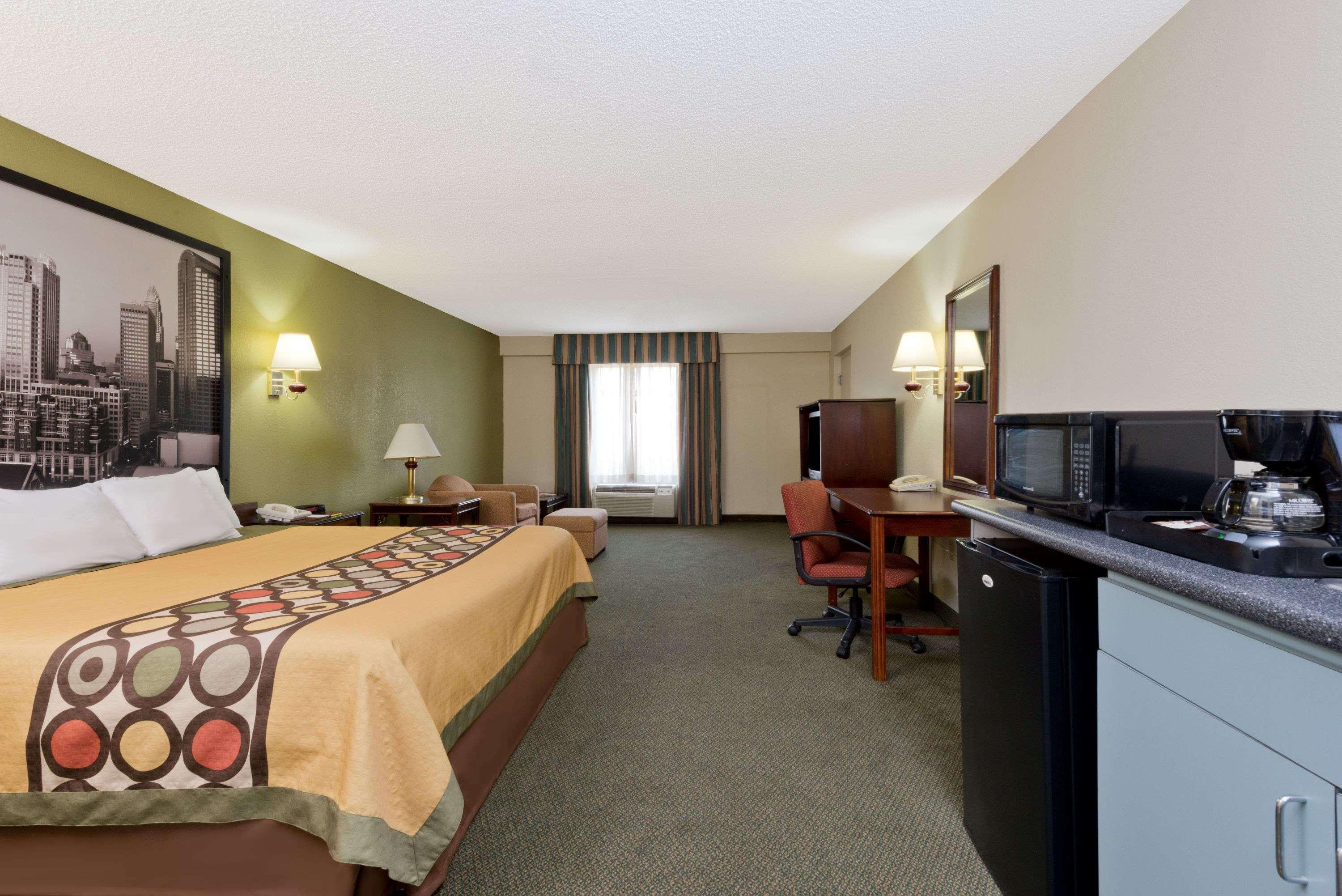 Super 8 By Wyndham Huntersville/Charlotte Area Exteriör bild