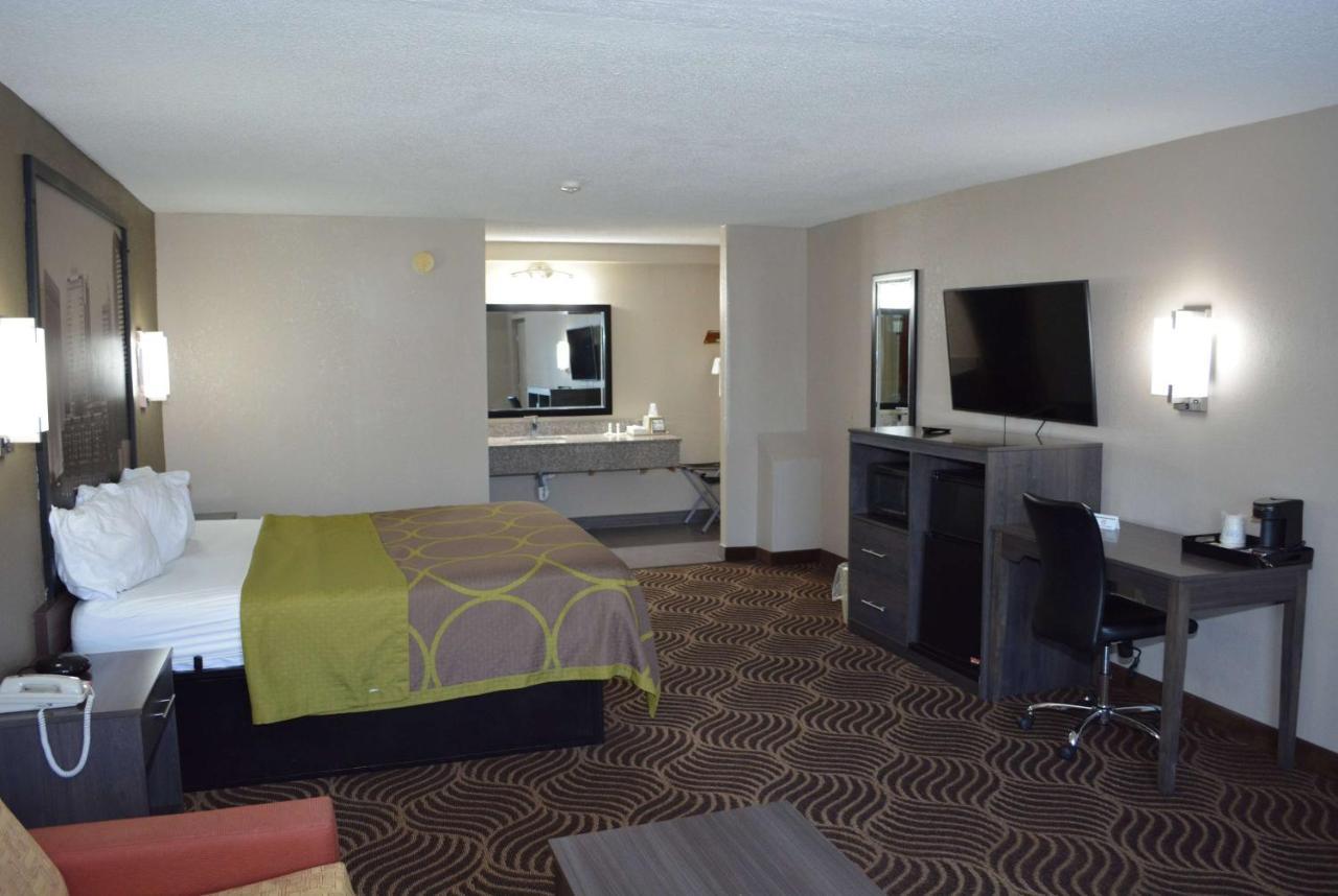 Super 8 By Wyndham Huntersville/Charlotte Area Exteriör bild